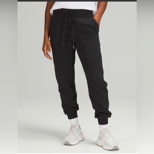 Lululemon Scuba High-Rise Jogger *Fleece 28"